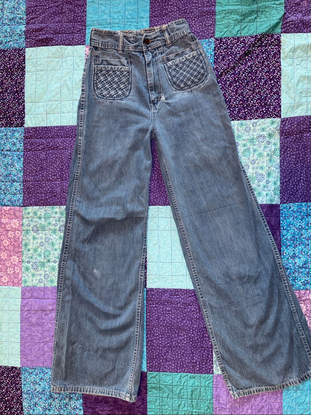 Vintage Jeans 70s Woven Pocket Jean wide leg high-rise 22” waist, EUC